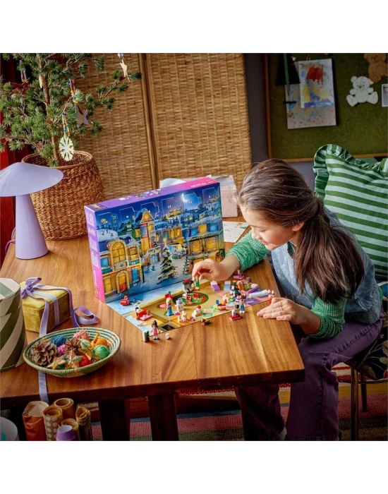 LEGO Friends 2025 Yılbaşı Takvimi 42668