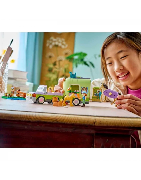 LEGO Friends At ve Tay Römorku 42695