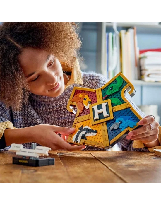 LEGO Harry Potter Hogwarts Bina Arması 76462