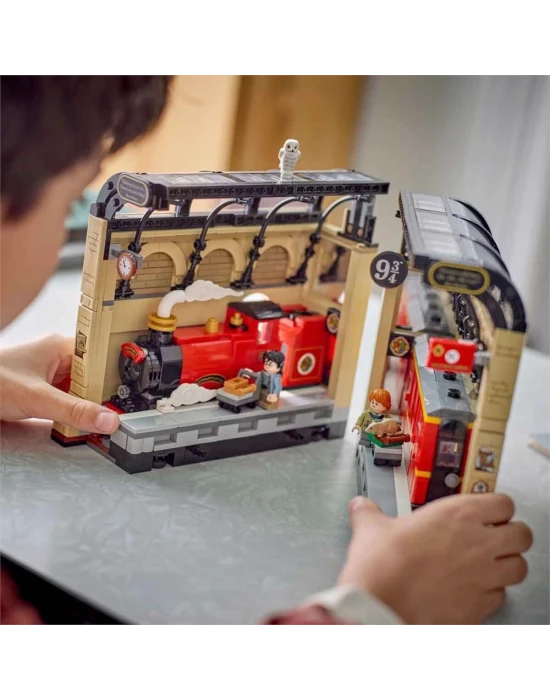 LEGO Harry Potter Kitaplık Dekoru: Hogwarts Ekspresi 76450