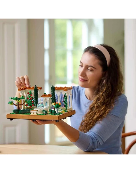 LEGO Icons Fıskiyeli Bahçe 10359