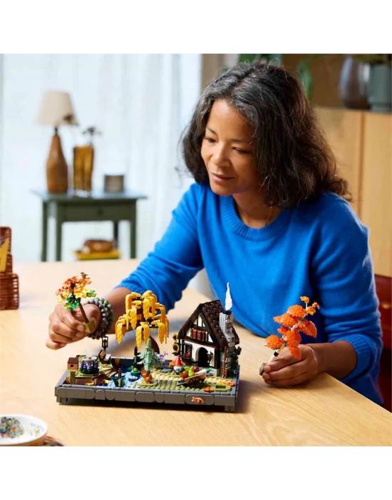 LEGO Icons Sonbahar Bağ Evi Bahçesi 11372