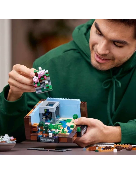 LEGO Minecraft Eşya Yapma Masası 21265