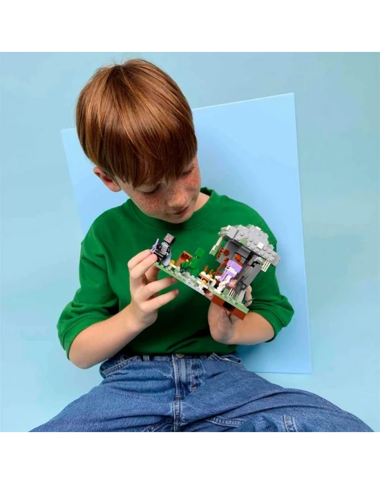 LEGO Minecraft Solgun Bahçe 21586