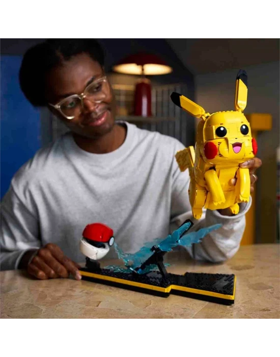 LEGO Pokemon Pikachu ve Poke Topu 72152