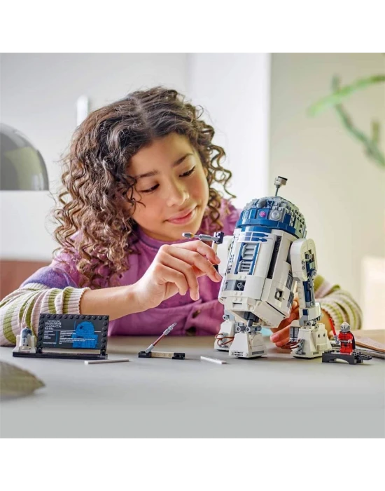 LEGO Star Wars R2-D2 75379
