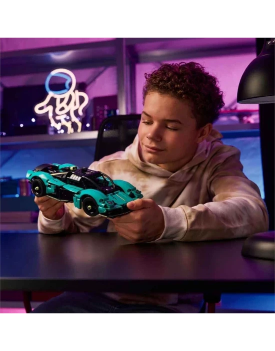 LEGO Technic Aston Martin Valkyrie 42208