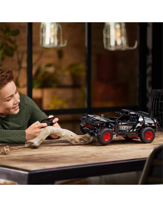 LEGO Technic Audi RS Q e-tron 42160