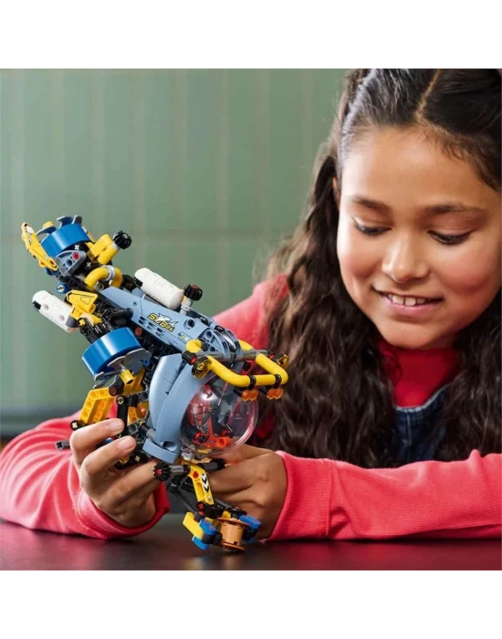 LEGO Technic Derin Deniz Araştırma Denizaltısı 42201