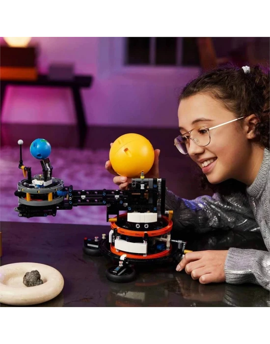 LEGO Technic Dünya ve Ay Yörüngesi 42179