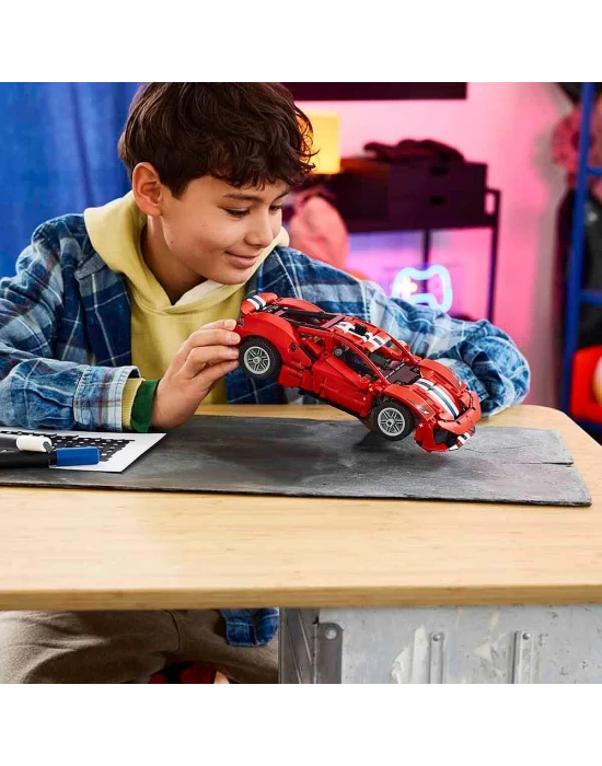 LEGO Technic Ferrari 488 Pista 42235