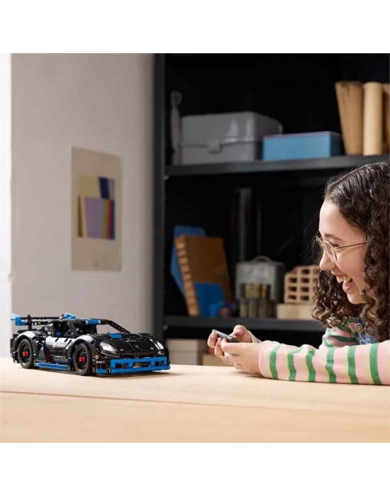 LEGO Technic Porsche GT4 e-Performance Yarış Arabası 42176