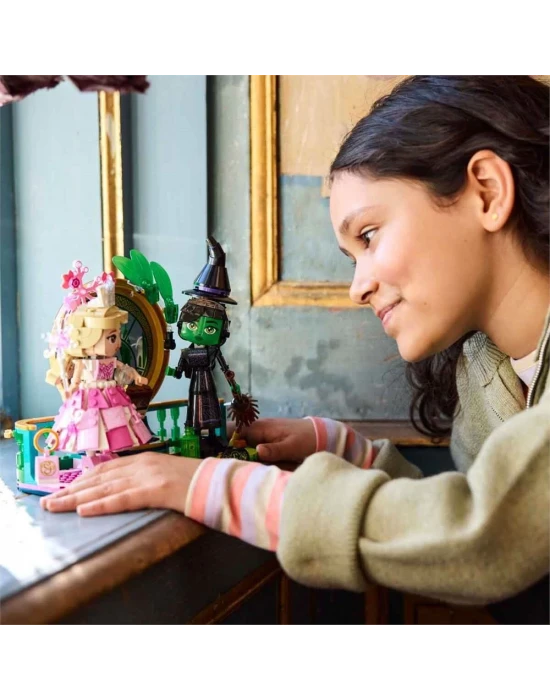 LEGO Wicked Elphaba ve Glinda Figürleri 75682
