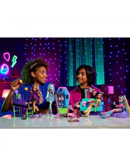 Monster High Gizemli Eğlence Salonu HNF67