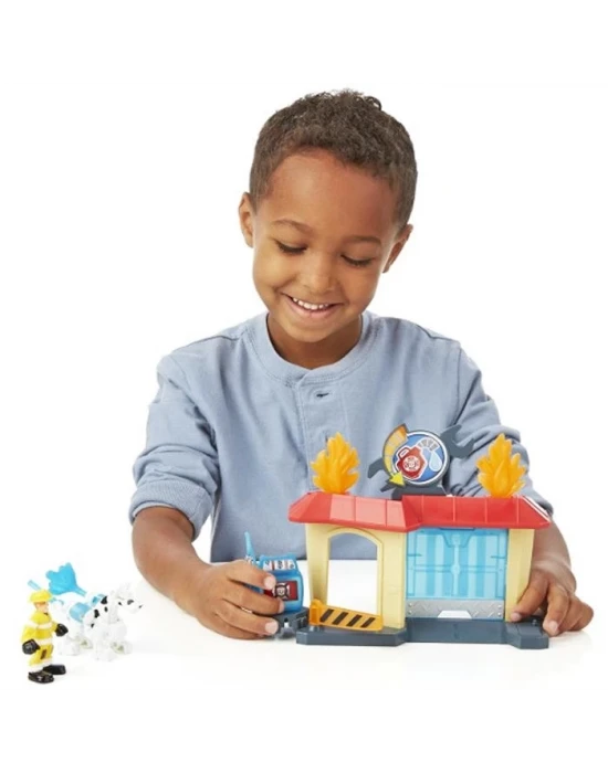 Playskool Transformers Rescue Bots Griffin Rock Garaj Oyun Seti