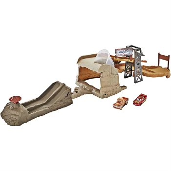 Cars 3 Gece Yarısı Atlayışı Oyun Seti