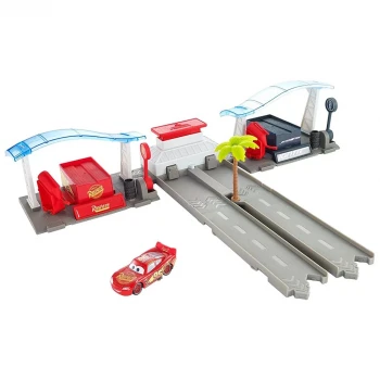 Cars 3 Film Sahneleri Florida Speedway Oyun Seti