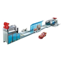 Cars 3 Film Sahneleri Rust-Eze Yarış Merkezi Oyun Seti