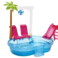 Barbie Şık Havuz Oyun Seti