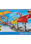 Hot Wheels 3 Kademeli Atlayış Yarış Seti