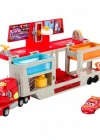 Cars Mack Tır Renk Değişimi Eğlencesi Oyun Seti HPD82