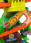 Hot Wheels T-Rex ve İtfaiye İstasyonu Oyun Seti JBM73