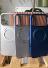 İphone 17 Pro Max ile Uyumlu Stant Olabilen Magsafe Özellikli Titan Telefon Kılıfı