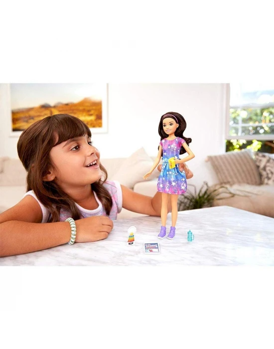 Barbie Bebek Bakıcısı Barbie Bebek FXG93