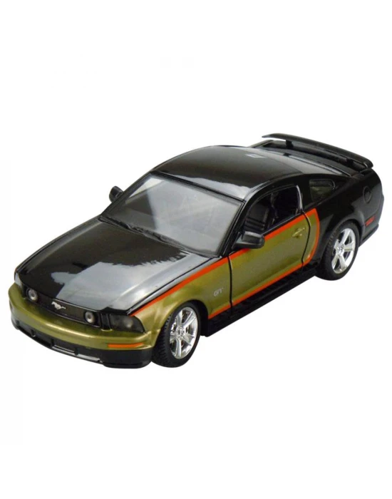 Maisto 2006 Ford Mustang GT 1:24 Model Araba