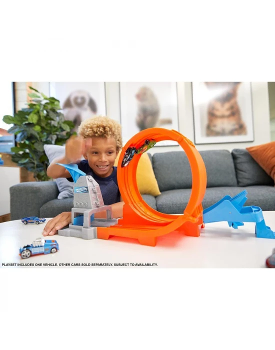 Hot Wheels Çember Akrobasi Pist Şampiyonu