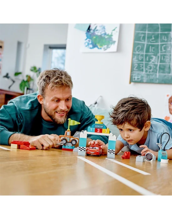 Lego Duplo Şimşek McQueen’in Yarış Günü