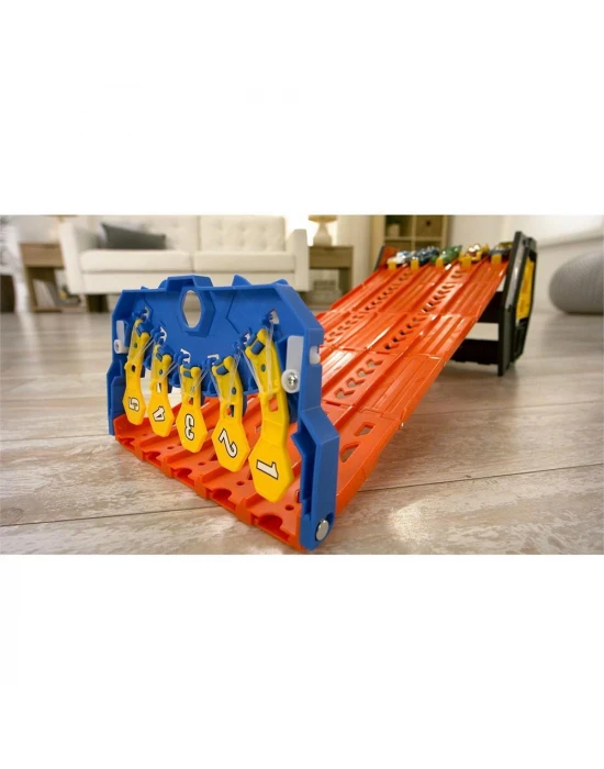 Hot Wheels Kıvrılan Yarış Pisti