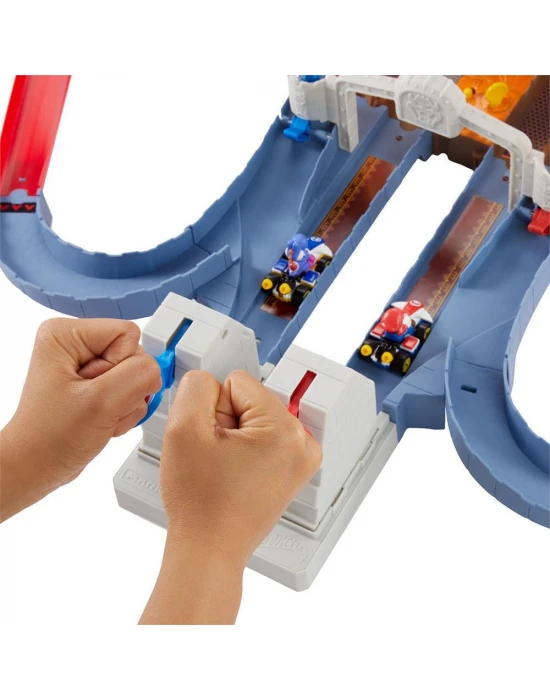 Hot Wheels Mario Kart Bowserın Kalesinde Kaos Oyun Seti