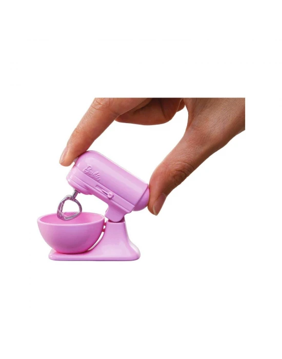 Barbie ile Mutfak Maceraları Oyun Seti HCD44