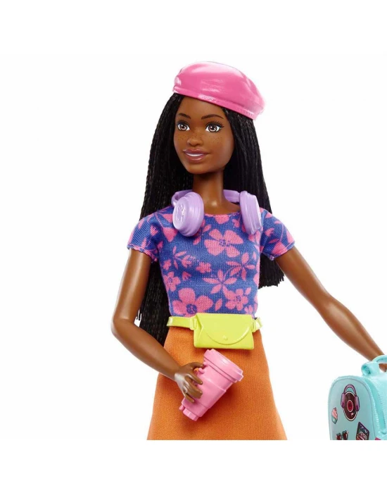 Barbie Brooklyn Seyahatte Bebeği ve Aksesuarları