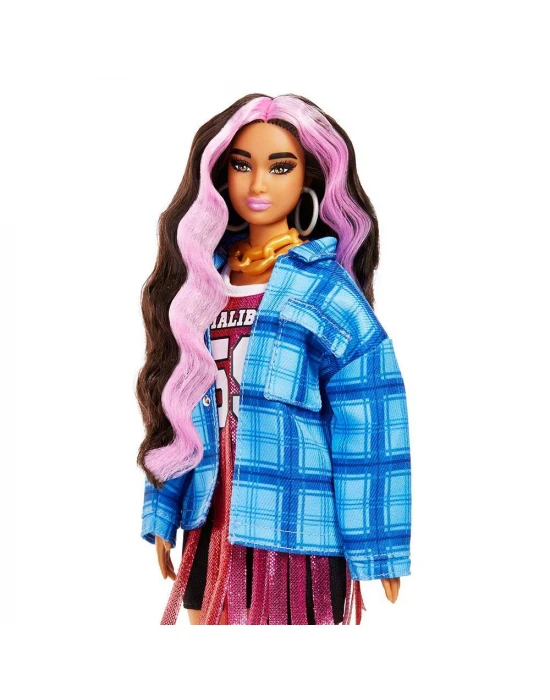Barbie Extra Ekose Ceketli Bebek