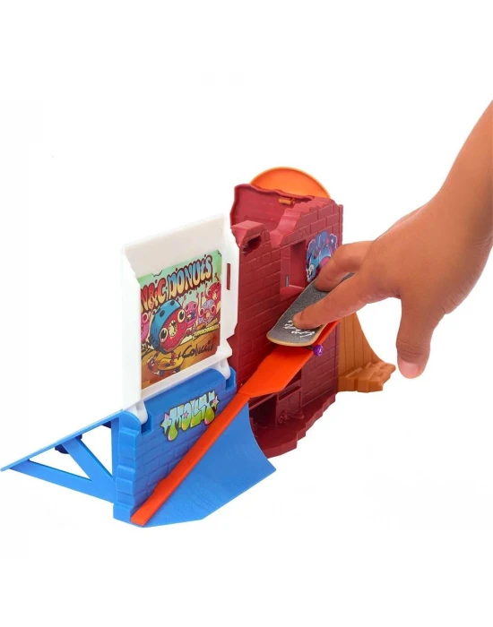 Hot Wheels Donut Kaykay Parkı Oyun Seti