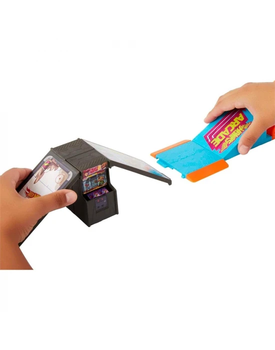 Hot Wheels Eğlenceli Kaykay Parkı Oyun Seti
