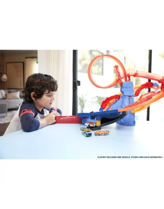 Hot Wheels Yanardağdan Kaçış Oyun Seti