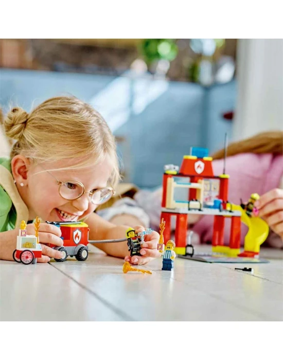 LEGO City İtfaiye Merkezi ve İtfaiye Kamyonu 60375