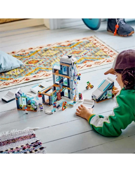 LEGO City Kayak ve Dağcılık Merkezi 60366