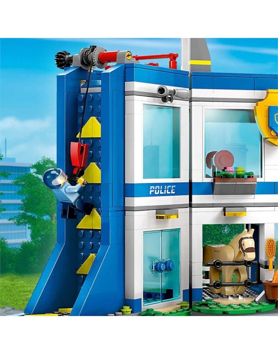 LEGO City Polis Eğitim Akademisi 60372