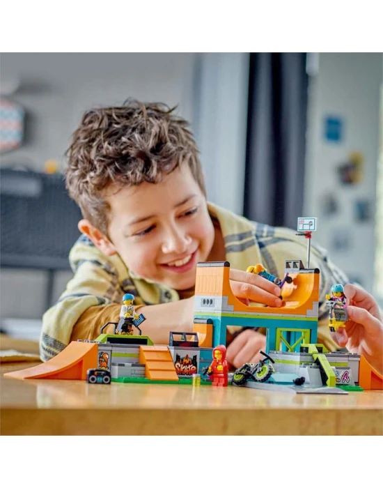 LEGO City Sokak Kaykay Parkı 60364