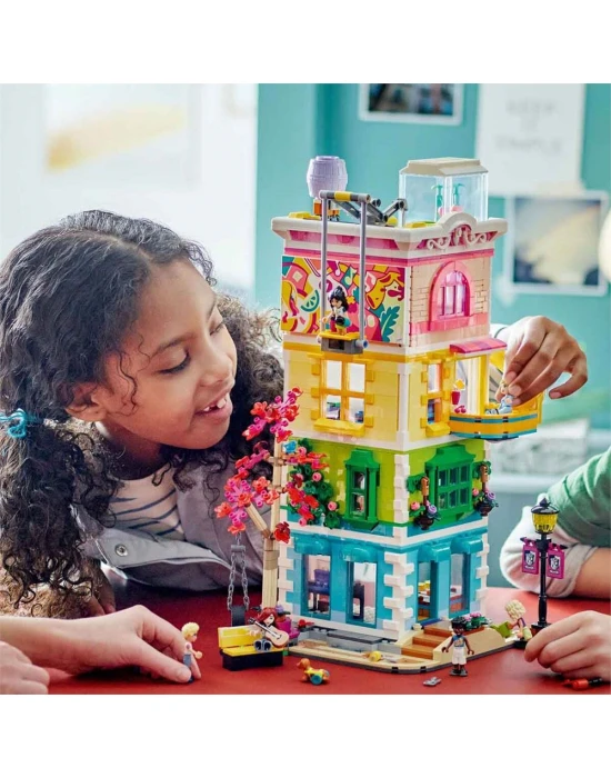 LEGO Friends Heartlake City Toplum Merkezi 41748