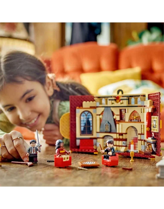 LEGO Harry Potter Gryffindor Binası Bayrağı 76409