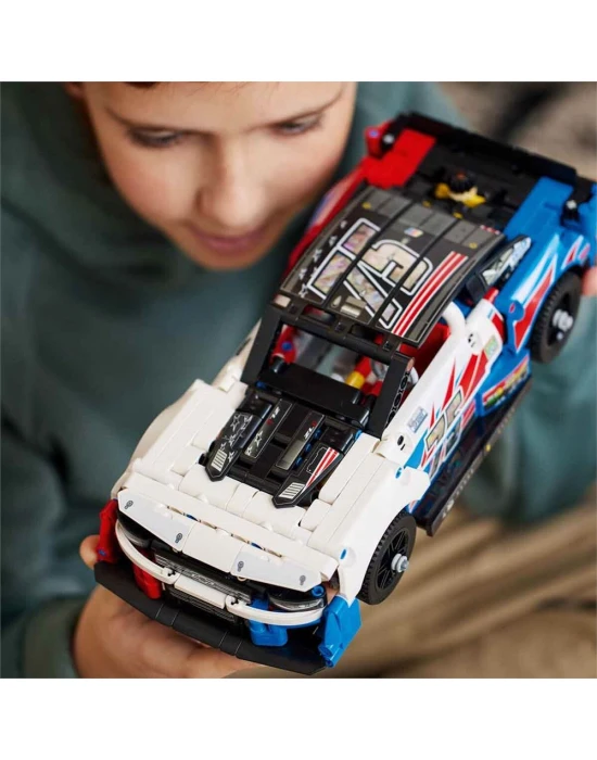 LEGO Technic NASCAR Chevrolet Camaro 42153