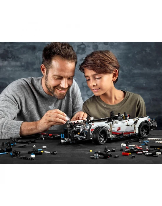 Lego Technic Porsche 911 RSR