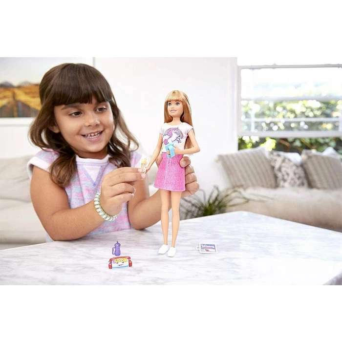 Barbie Bebek Bakıcısı Barbie Bebek FXG91