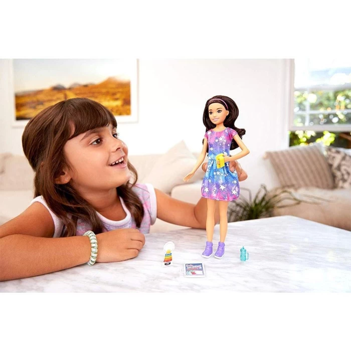 Barbie Bebek Bakıcısı Barbie Bebek FXG93