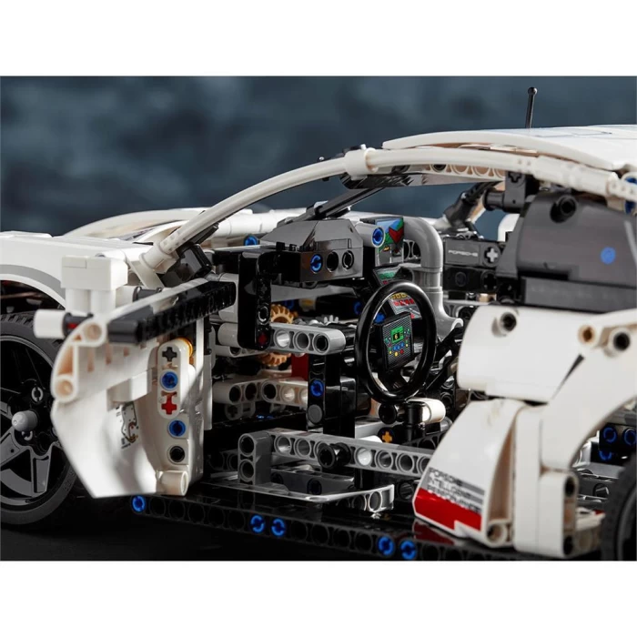 Lego Technic Porsche 911 RSR